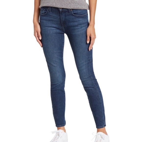 7 for all mankind Gwenevere sz29 dark blue wash w/intentional fading/distressing - Picture 10 of 12